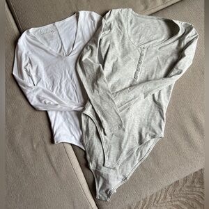 2 Everlane Bodysuits Sz XS long-sleeve